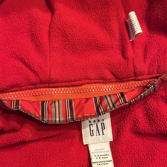 Baby Gap winter jacket size 3-6m - Picture 7 of 9